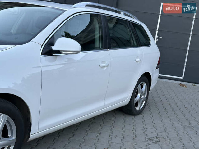 Белый Фольксваген Гольф, объемом двигателя 1.4 л и пробегом 187 тыс. км за 7450 $, фото 16 на Automoto.ua