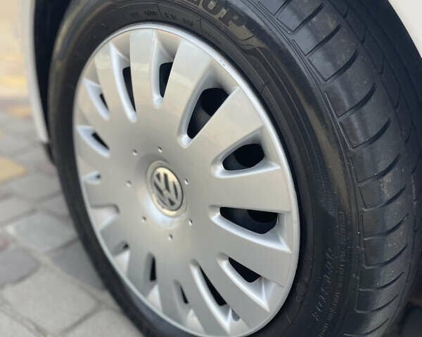 Белый Фольксваген Гольф, объемом двигателя 1.4 л и пробегом 199 тыс. км за 6500 $, фото 18 на Automoto.ua