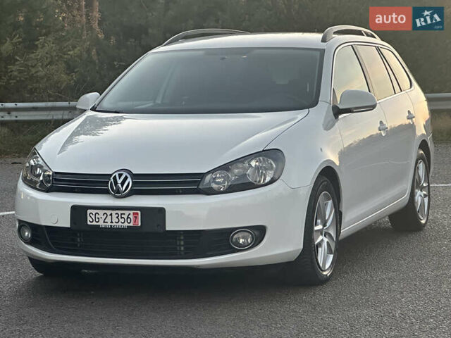 Белый Фольксваген Гольф, объемом двигателя 1.4 л и пробегом 213 тыс. км за 7799 $, фото 1 на Automoto.ua