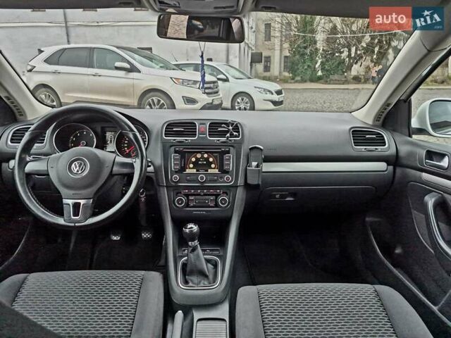 Белый Фольксваген Гольф, объемом двигателя 1.2 л и пробегом 250 тыс. км за 6300 $, фото 12 на Automoto.ua