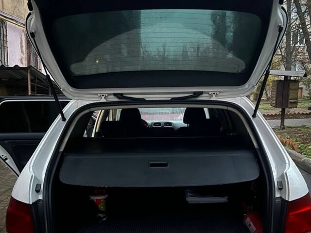 Белый Фольксваген Гольф, объемом двигателя 1.6 л и пробегом 380 тыс. км за 5000 $, фото 8 на Automoto.ua