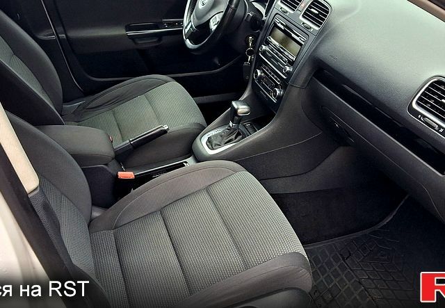 Белый Фольксваген Гольф, объемом двигателя 1.6 л и пробегом 256 тыс. км за 7550 $, фото 7 на Automoto.ua