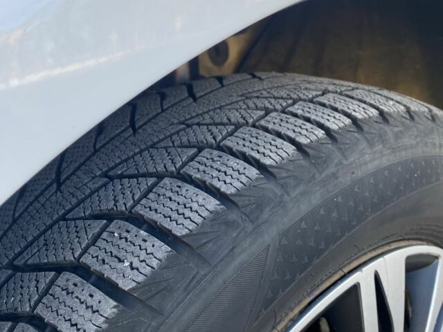 Білий Фольксваген Гольф, об'ємом двигуна 1.6 л та пробігом 381 тис. км за 8000 $, фото 10 на Automoto.ua