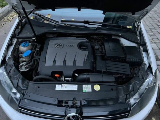 Белый Фольксваген Гольф, объемом двигателя 1.6 л и пробегом 380 тыс. км за 5000 $, фото 15 на Automoto.ua