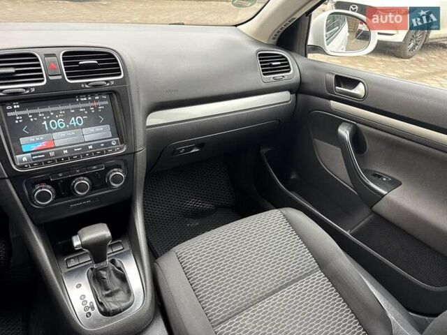 Білий Фольксваген Гольф, об'ємом двигуна 1.6 л та пробігом 348 тис. км за 7900 $, фото 31 на Automoto.ua