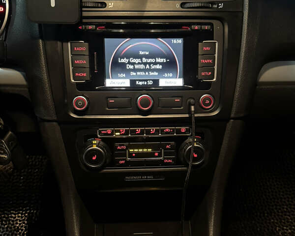 Белый Фольксваген Гольф, объемом двигателя 1.97 л и пробегом 294 тыс. км за 8000 $, фото 8 на Automoto.ua