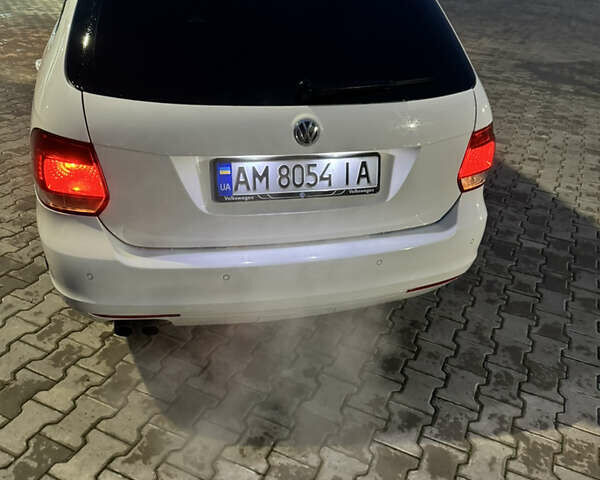 Белый Фольксваген Гольф, объемом двигателя 1.97 л и пробегом 294 тыс. км за 8000 $, фото 11 на Automoto.ua