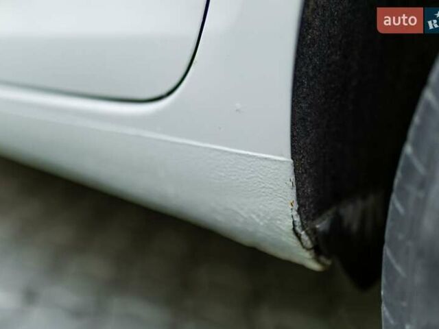 Белый Фольксваген Гольф, объемом двигателя 1.6 л и пробегом 268 тыс. км за 6300 $, фото 29 на Automoto.ua