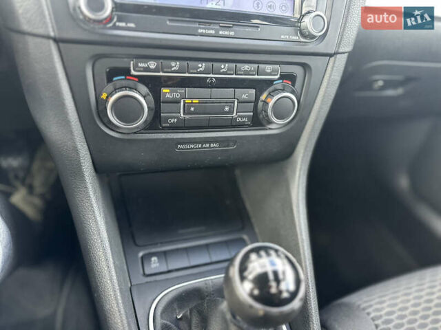 Белый Фольксваген Гольф, объемом двигателя 1.39 л и пробегом 188 тыс. км за 5850 $, фото 11 на Automoto.ua