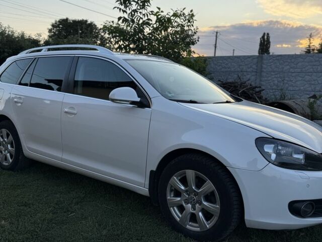 Белый Фольксваген Гольф, объемом двигателя 1.6 л и пробегом 252 тыс. км за 8000 $, фото 8 на Automoto.ua