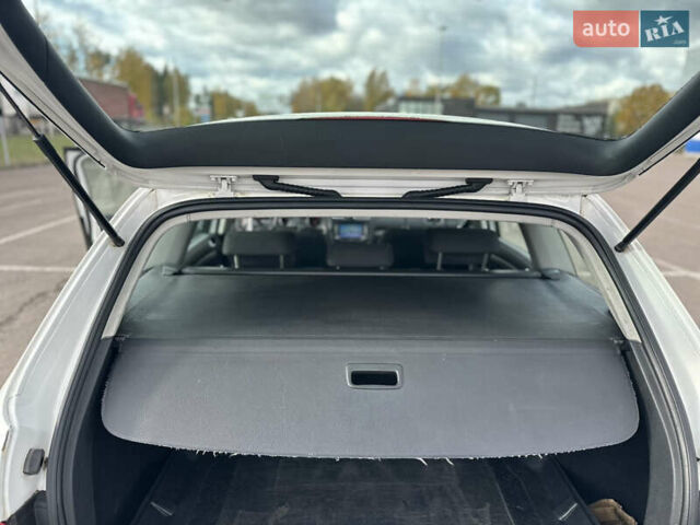 Белый Фольксваген Гольф, объемом двигателя 1.39 л и пробегом 188 тыс. км за 5850 $, фото 16 на Automoto.ua