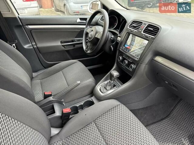 Білий Фольксваген Гольф, об'ємом двигуна 1.6 л та пробігом 348 тис. км за 7900 $, фото 28 на Automoto.ua