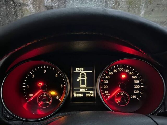 Белый Фольксваген Гольф, объемом двигателя 1.6 л и пробегом 380 тыс. км за 5000 $, фото 9 на Automoto.ua