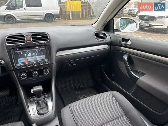 Білий Фольксваген Гольф, об'ємом двигуна 1.6 л та пробігом 348 тис. км за 7900 $, фото 26 на Automoto.ua