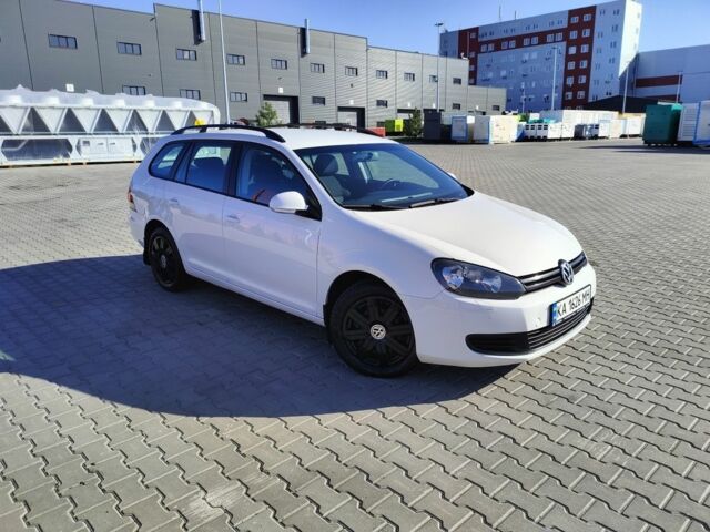 Белый Фольксваген Гольф, объемом двигателя 1.6 л и пробегом 241 тыс. км за 7999 $, фото 6 на Automoto.ua