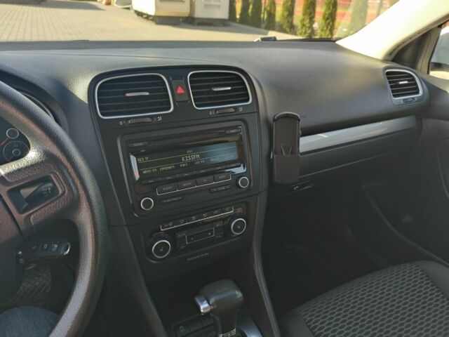 Белый Фольксваген Гольф, объемом двигателя 1.6 л и пробегом 241 тыс. км за 7999 $, фото 7 на Automoto.ua