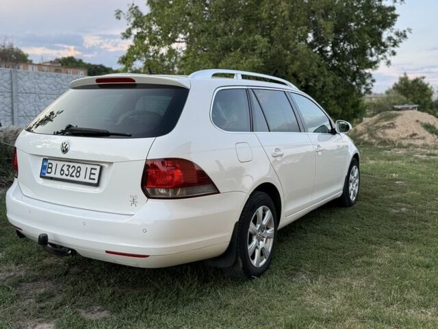 Белый Фольксваген Гольф, объемом двигателя 1.6 л и пробегом 252 тыс. км за 8000 $, фото 3 на Automoto.ua