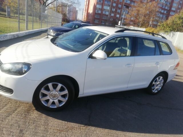 Фольксваген Гольф 2010 в Борисполе на Automoto.ua Белый Фольксваген Гольф, объемом двигателя 1.2 л и пробегом 205 тыс. км за 7600 $, фото 14 на Automoto.ua