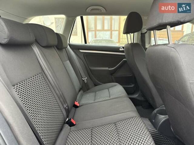 Білий Фольксваген Гольф, об'ємом двигуна 1.6 л та пробігом 348 тис. км за 7900 $, фото 22 на Automoto.ua