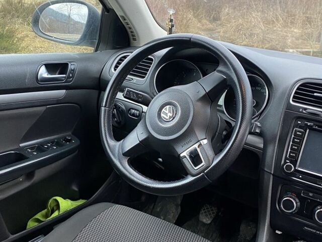 Белый Фольксваген Гольф, объемом двигателя 1.6 л и пробегом 240 тыс. км за 6100 $, фото 8 на Automoto.ua