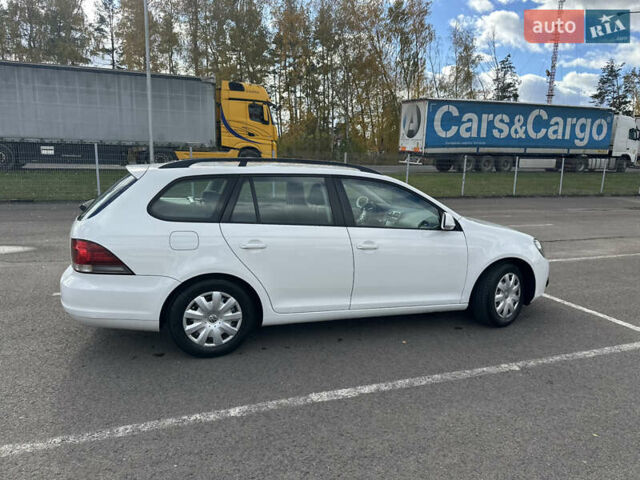 Белый Фольксваген Гольф, объемом двигателя 1.39 л и пробегом 188 тыс. км за 5850 $, фото 2 на Automoto.ua