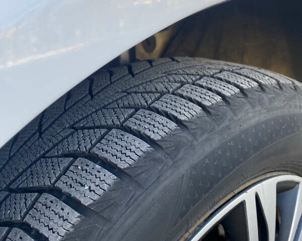 Белый Фольксваген Гольф, объемом двигателя 1.6 л и пробегом 381 тыс. км за 8000 $, фото 10 на Automoto.ua