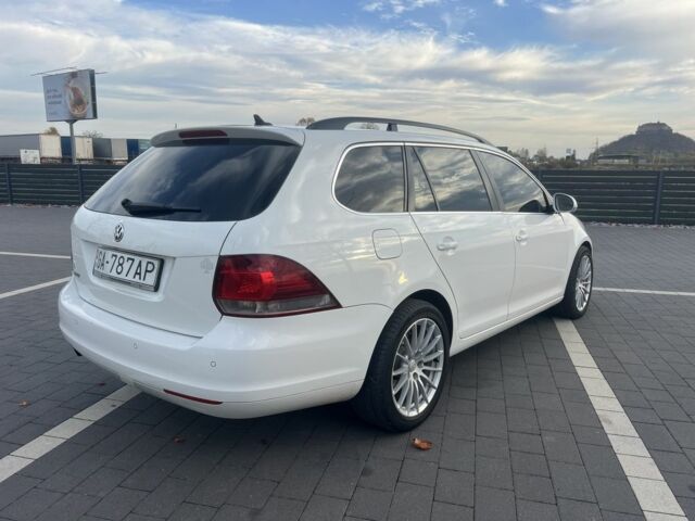 Білий Фольксваген Гольф, об'ємом двигуна 1.6 л та пробігом 300 тис. км за 7000 $, фото 6 на Automoto.ua