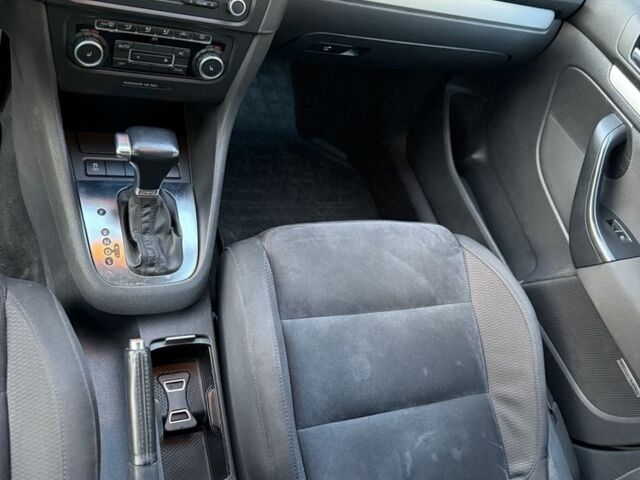 Белый Фольксваген Гольф, объемом двигателя 1.6 л и пробегом 252 тыс. км за 8000 $, фото 13 на Automoto.ua