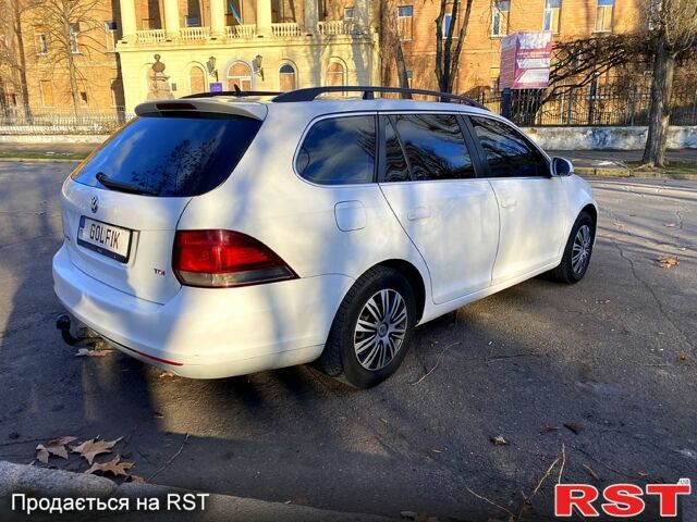 Білий Фольксваген Гольф, об'ємом двигуна 1.6 л та пробігом 381 тис. км за 8000 $, фото 2 на Automoto.ua