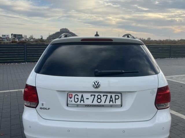 Білий Фольксваген Гольф, об'ємом двигуна 1.6 л та пробігом 300 тис. км за 7000 $, фото 5 на Automoto.ua