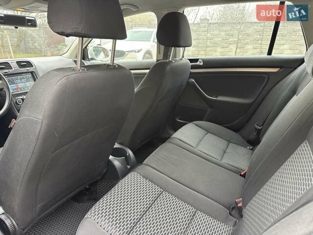 Білий Фольксваген Гольф, об'ємом двигуна 1.6 л та пробігом 348 тис. км за 7900 $, фото 18 на Automoto.ua