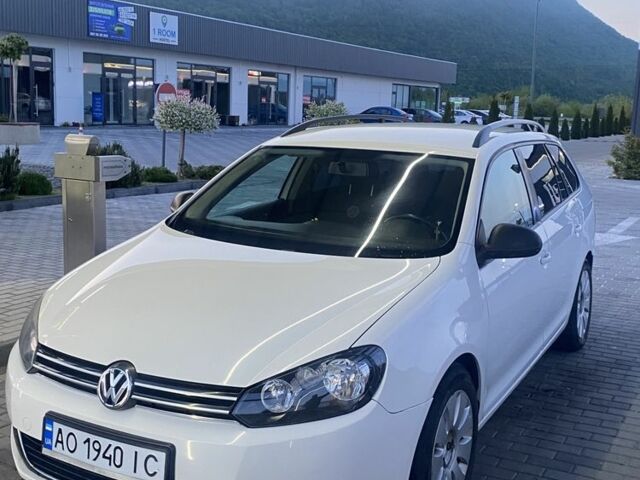 Белый Фольксваген Гольф, объемом двигателя 1.6 л и пробегом 240 тыс. км за 6100 $, фото 2 на Automoto.ua