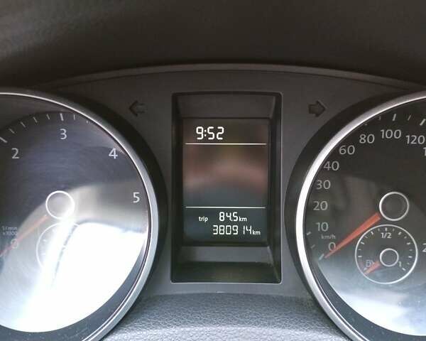 Білий Фольксваген Гольф, об'ємом двигуна 1.6 л та пробігом 380 тис. км за 5000 $, фото 2 на Automoto.ua