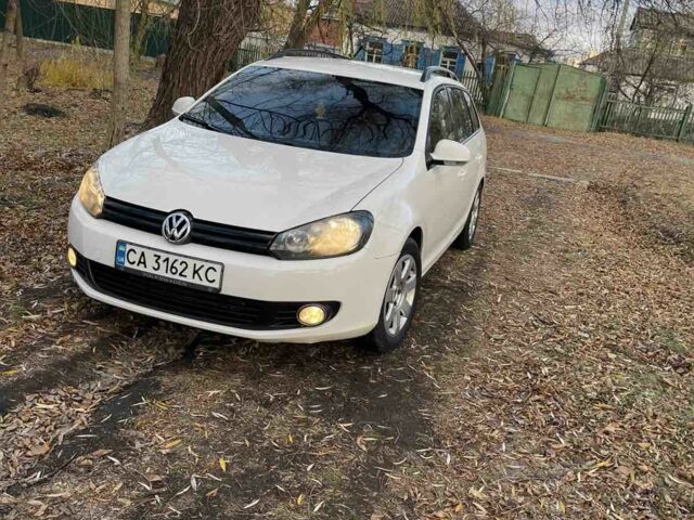 Белый Фольксваген Гольф, объемом двигателя 1.6 л и пробегом 300 тыс. км за 6000 $, фото 2 на Automoto.ua