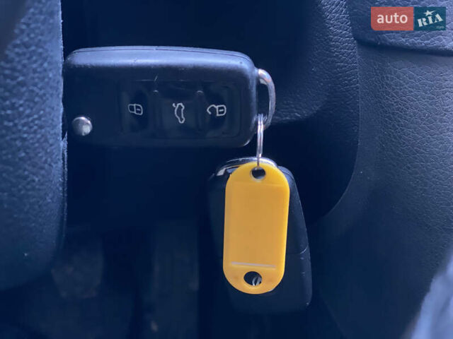 Белый Фольксваген Гольф, объемом двигателя 1.6 л и пробегом 220 тыс. км за 7099 $, фото 46 на Automoto.ua