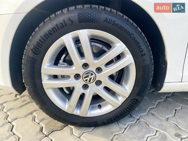 Білий Фольксваген Гольф, об'ємом двигуна 1.6 л та пробігом 235 тис. км за 9100 $, фото 13 на Automoto.ua