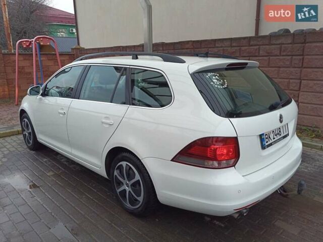 Білий Фольксваген Гольф, об'ємом двигуна 1.39 л та пробігом 275 тис. км за 9200 $, фото 8 на Automoto.ua