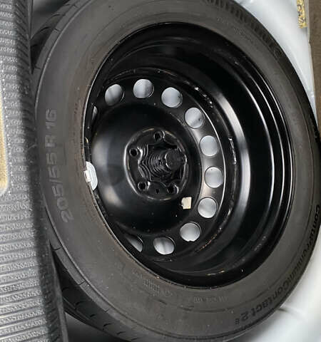 Белый Фольксваген Гольф, объемом двигателя 1.6 л и пробегом 220 тыс. км за 7099 $, фото 48 на Automoto.ua