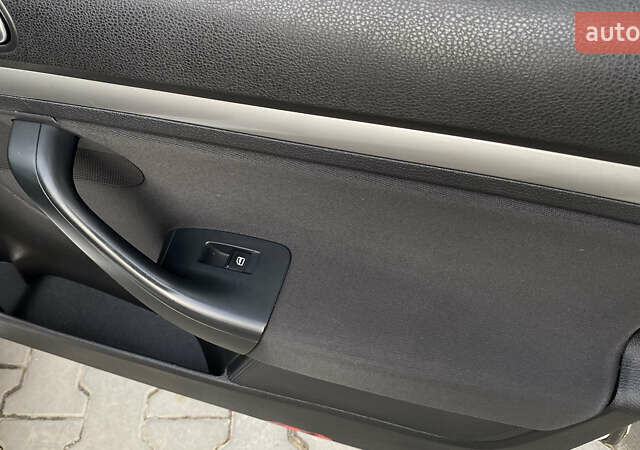 Белый Фольксваген Гольф, объемом двигателя 1.6 л и пробегом 220 тыс. км за 7099 $, фото 52 на Automoto.ua