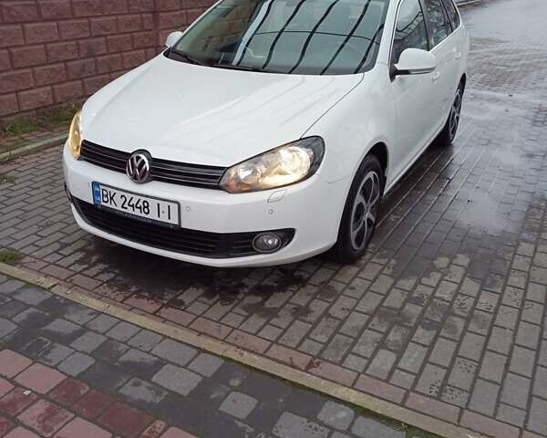 Білий Фольксваген Гольф, об'ємом двигуна 1.39 л та пробігом 275 тис. км за 9200 $, фото 5 на Automoto.ua