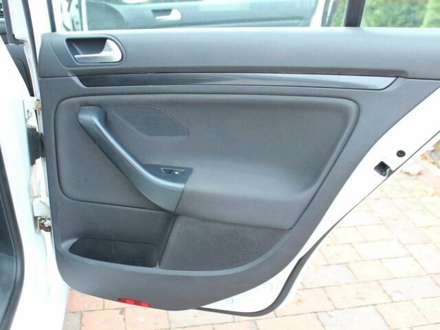 Білий Фольксваген Гольф, об'ємом двигуна 2 л та пробігом 254 тис. км за 6650 $, фото 16 на Automoto.ua