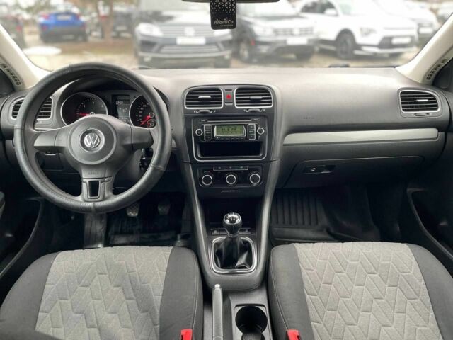 Білий Фольксваген Гольф, об'ємом двигуна 1.6 л та пробігом 292 тис. км за 6999 $, фото 9 на Automoto.ua