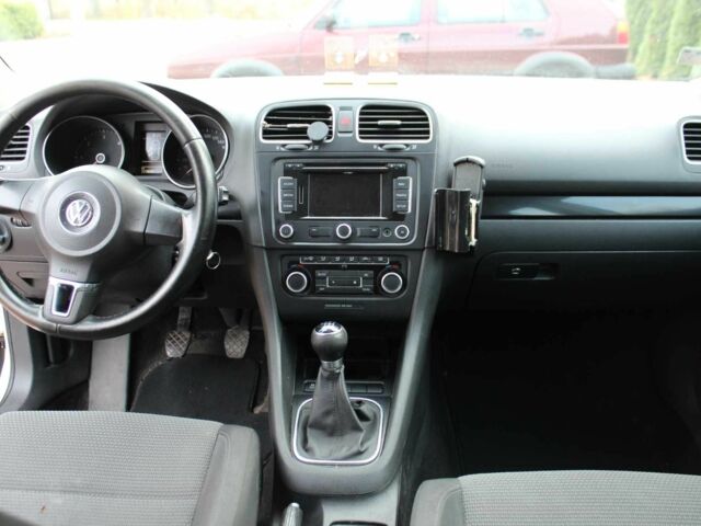 Білий Фольксваген Гольф, об'ємом двигуна 2 л та пробігом 254 тис. км за 6650 $, фото 12 на Automoto.ua