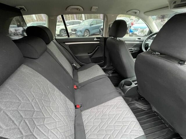 Білий Фольксваген Гольф, об'ємом двигуна 1.6 л та пробігом 292 тис. км за 6999 $, фото 20 на Automoto.ua