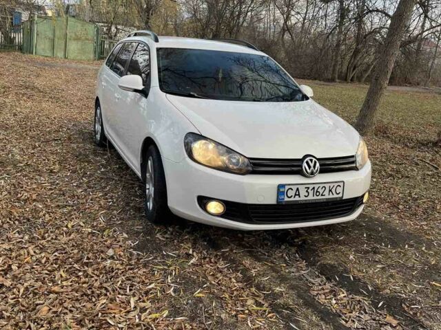 Белый Фольксваген Гольф, объемом двигателя 1.6 л и пробегом 300 тыс. км за 6000 $, фото 4 на Automoto.ua