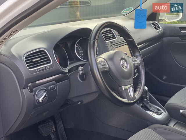 Білий Фольксваген Гольф, об'ємом двигуна 1.6 л та пробігом 235 тис. км за 9100 $, фото 22 на Automoto.ua