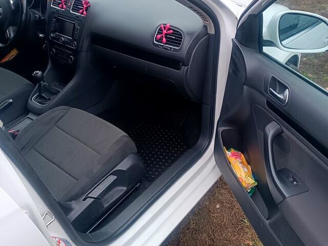 Белый Фольксваген Гольф, объемом двигателя 1.4 л и пробегом 218 тыс. км за 6600 $, фото 9 на Automoto.ua