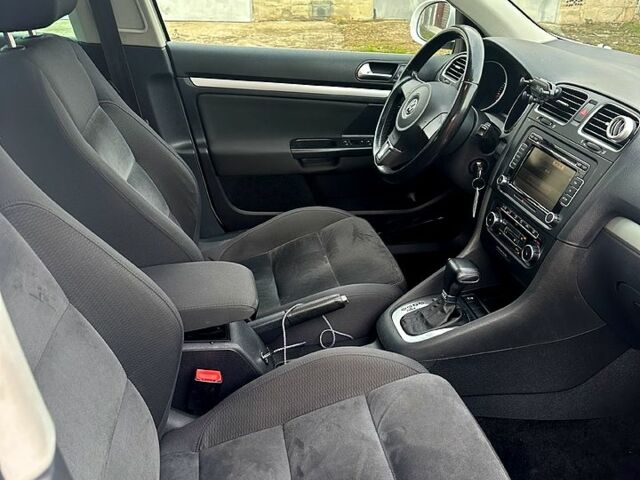 Белый Фольксваген Гольф, объемом двигателя 1.4 л и пробегом 239 тыс. км за 7900 $, фото 7 на Automoto.ua