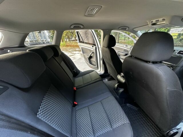 Белый Фольксваген Гольф, объемом двигателя 1.6 л и пробегом 280 тыс. км за 6699 $, фото 10 на Automoto.ua