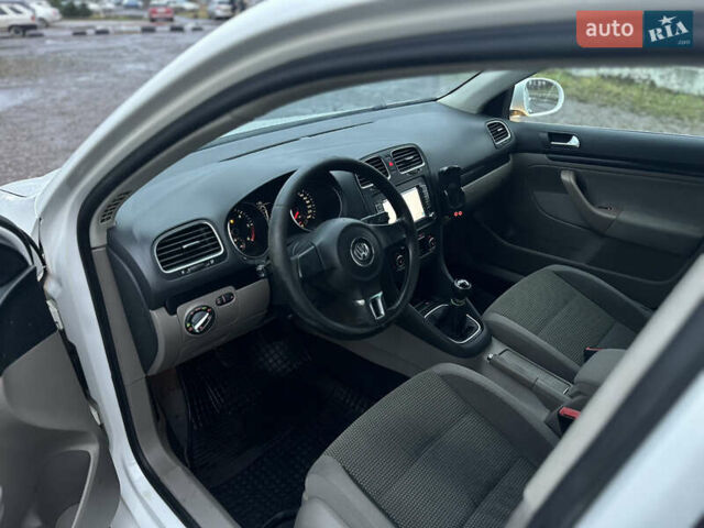 Білий Фольксваген Гольф, об'ємом двигуна 1.97 л та пробігом 278 тис. км за 6999 $, фото 6 на Automoto.ua